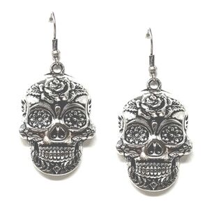 🌿LAST PAIR Silver Skull Earrings fashion